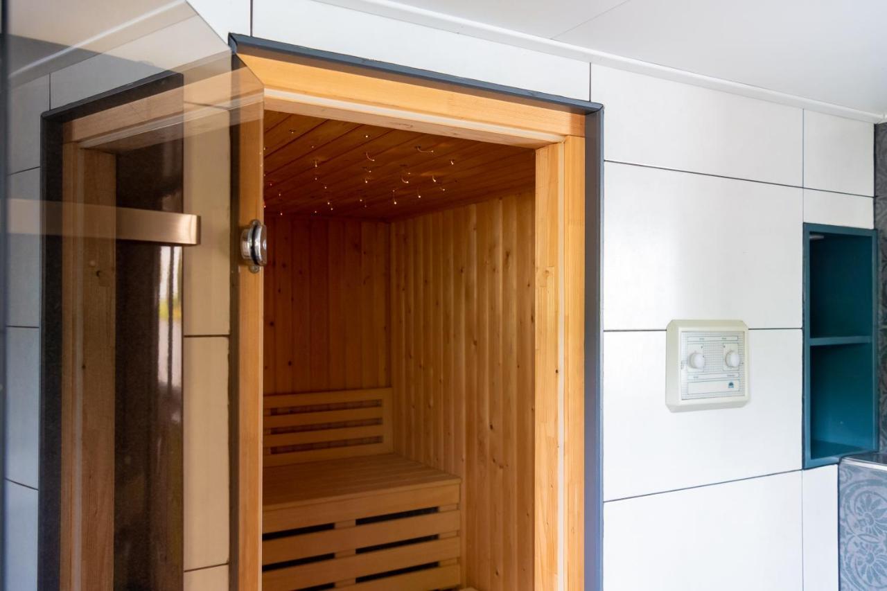 Aangenaam Op De Rijn, Woonboot, Inclusief Prive Sauna Άλφεν αν ντεν Ράιν Εξωτερικό φωτογραφία