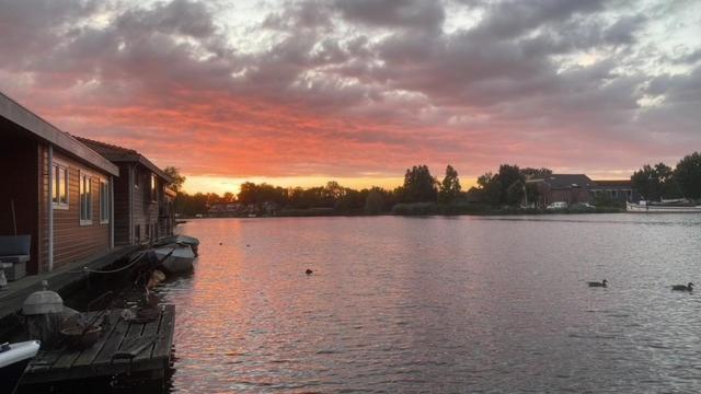 Aangenaam Op De Rijn, Woonboot, Inclusief Prive Sauna Άλφεν αν ντεν Ράιν Εξωτερικό φωτογραφία